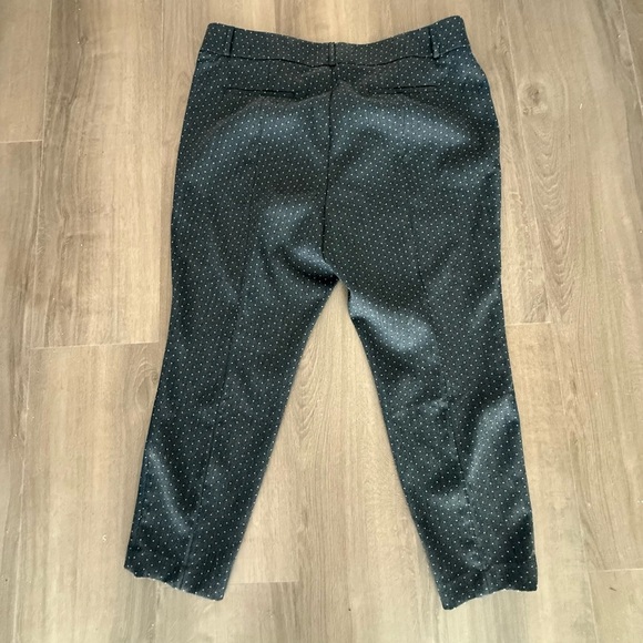 LOFT Plus Marisa Skinny Dress Pants in a Grey Geometric Pattern. Size 22 - Picture 3 of 7